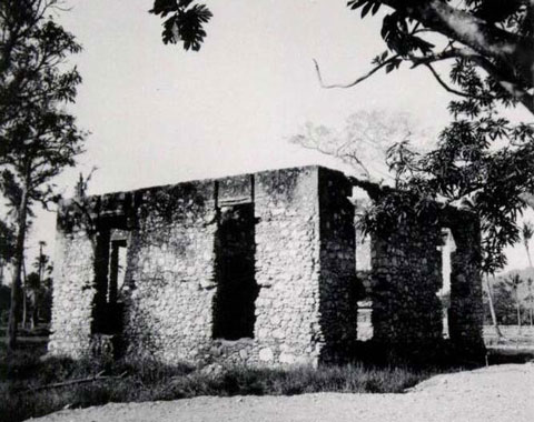 Edifício em Díli destruído por bombardeamentos