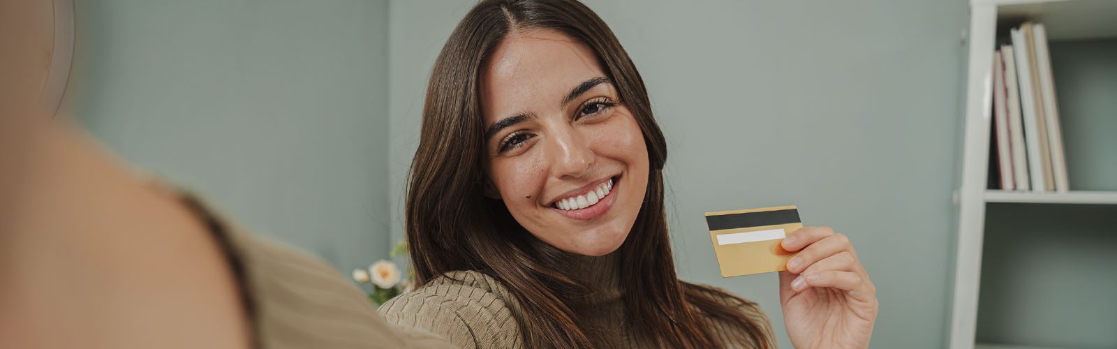 Imagem de rapariga feliz a sorrir