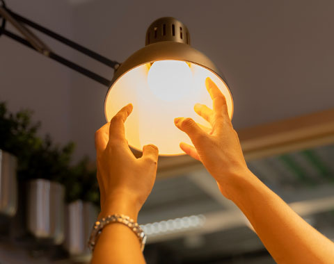 Como deve atuar em casa e na rua?