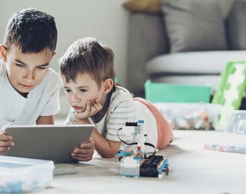 Apoios aos pais com filhos até 12 anos