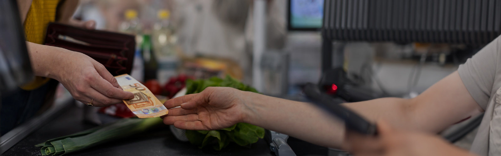 Pagemento de um bem essencial em loja
