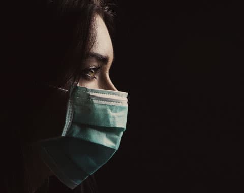 Pode faltar a compromissos oficiais?