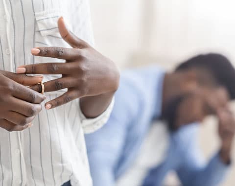 Separação de pessoas e bens ou divórcio?